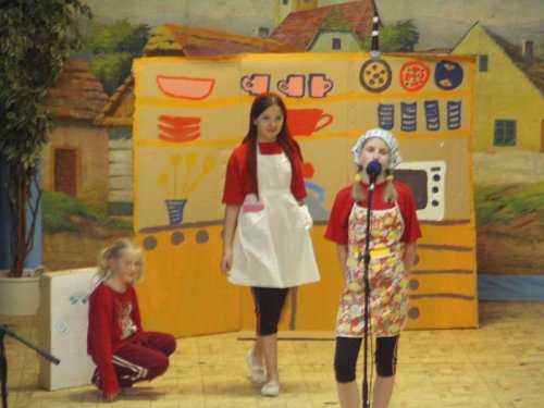 Hraje celá dědina aneb S veselou myslí na nesmysly. - 18.3.2006